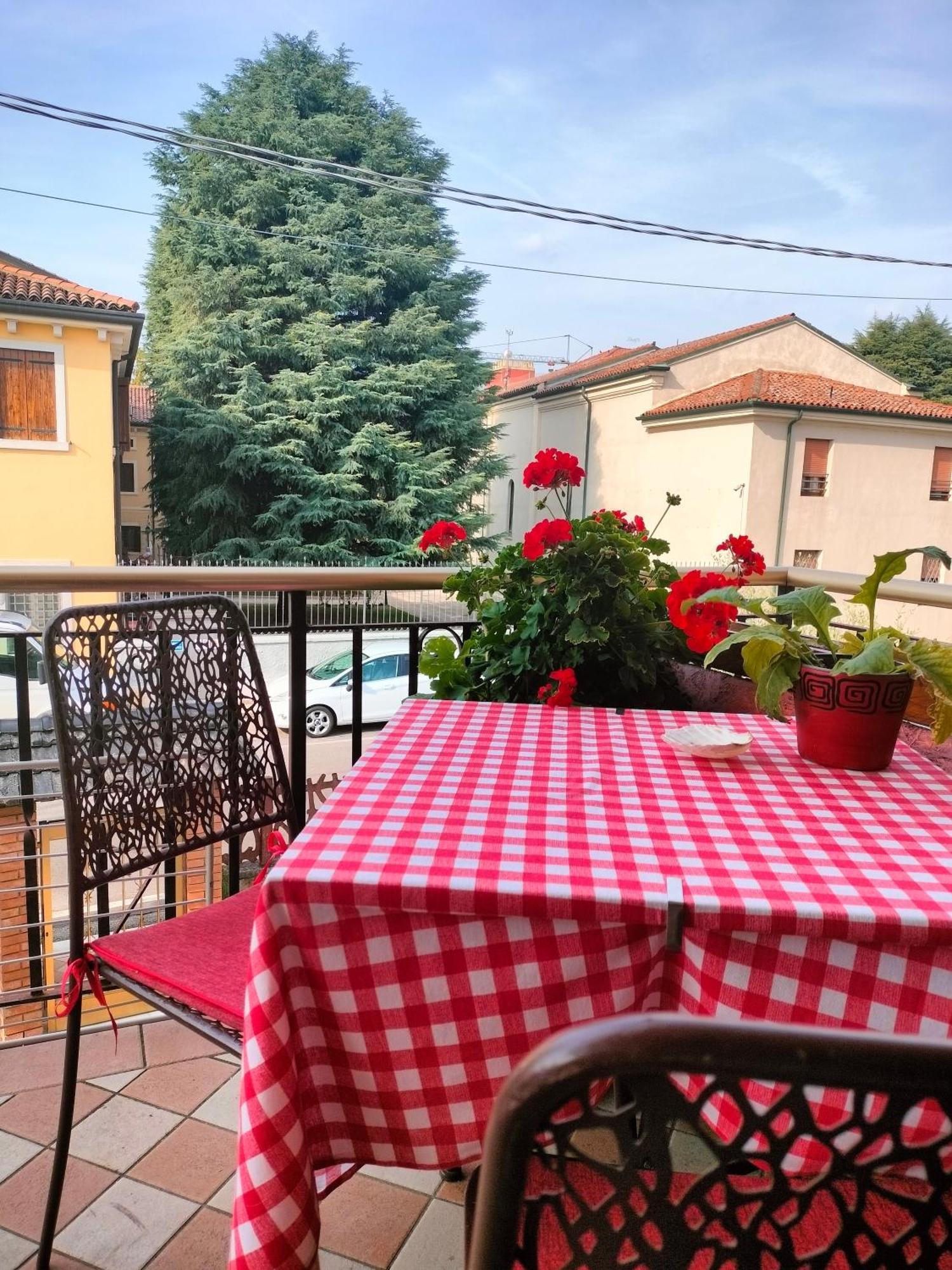 B&B Da Natallia Ronco allʼAdige Eksteriør billede